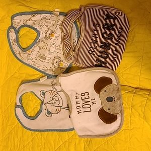 Lot of 4 Bibs for Infants